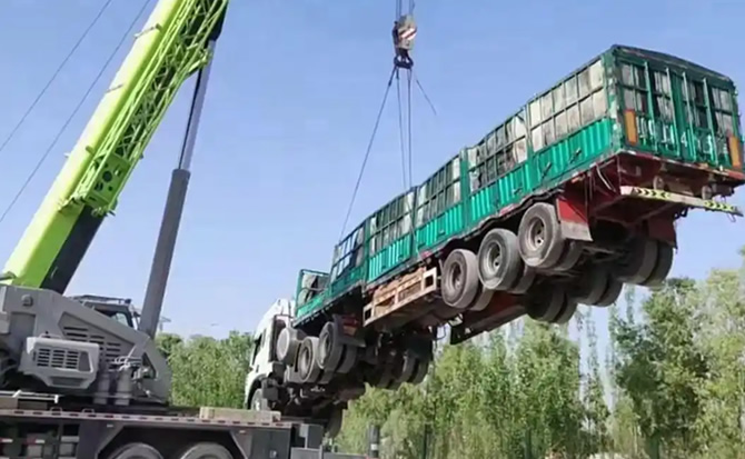 正蓝旗道路脱困救援案例